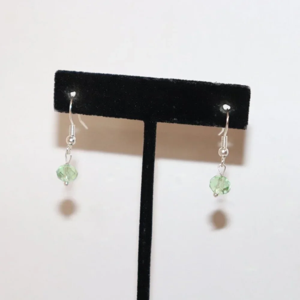 NWOT Silver and green Crystal dangle earrings 1